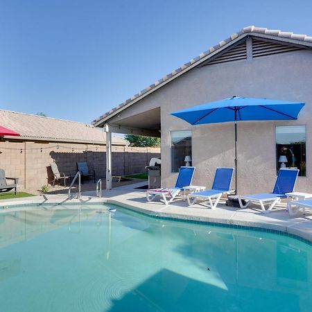 Sunny Surprise Getaway With Private Yard And Pool Villa ภายนอก รูปภาพ